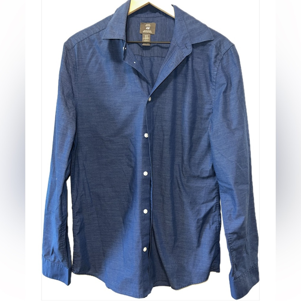 SOLD 👔 H&M Men’s Slim Fit Long Sleeve Button-Down Shirt, Size Medium
